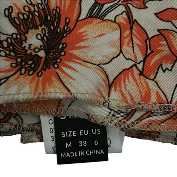 Floral Tie Up Bandanna Cropped Shirt - Picture 2 of 4